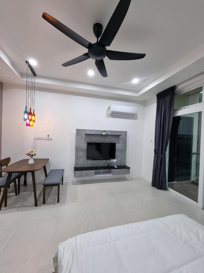 Cozzzy Hut @ Riverine Diamond Kuching Exterior photo