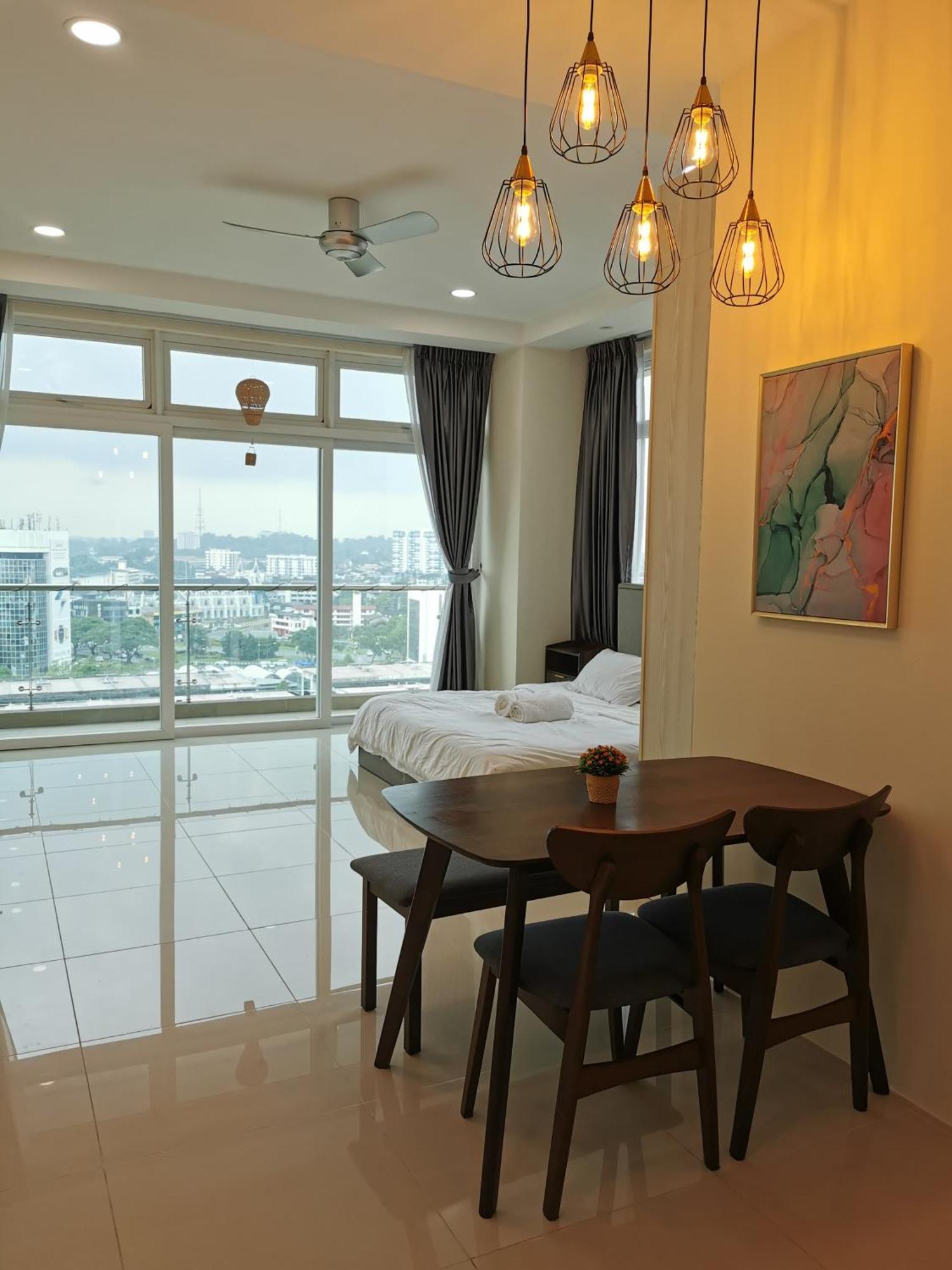 Cozzzy Hut @ Riverine Diamond Kuching Room photo